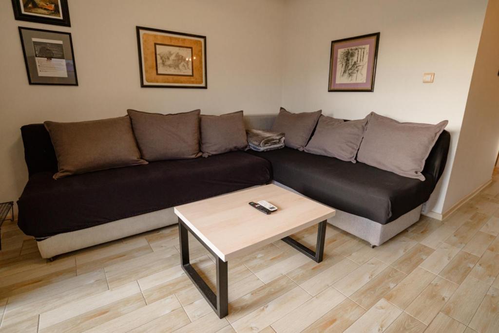 Apartman Sen'S Leskovac  Buitenkant foto